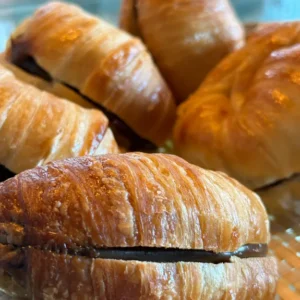 Media lunas en Santtorino Bistró