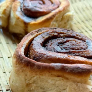 Rollitos de canela en Santtorino Bistró