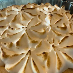 Pie de limón en Santtorino Bistró